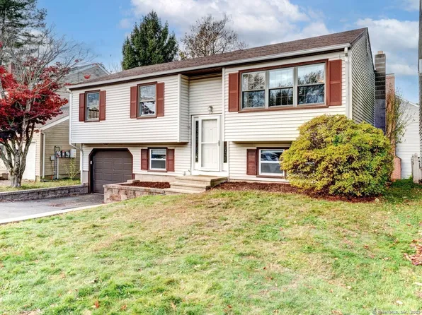15 Kent Court, Middletown, CT 06457