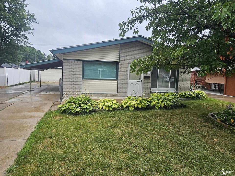 1st image of 20900 Millard St