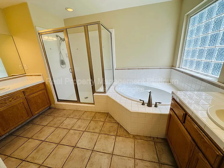 2012 Riverview Dr — Photo 7
