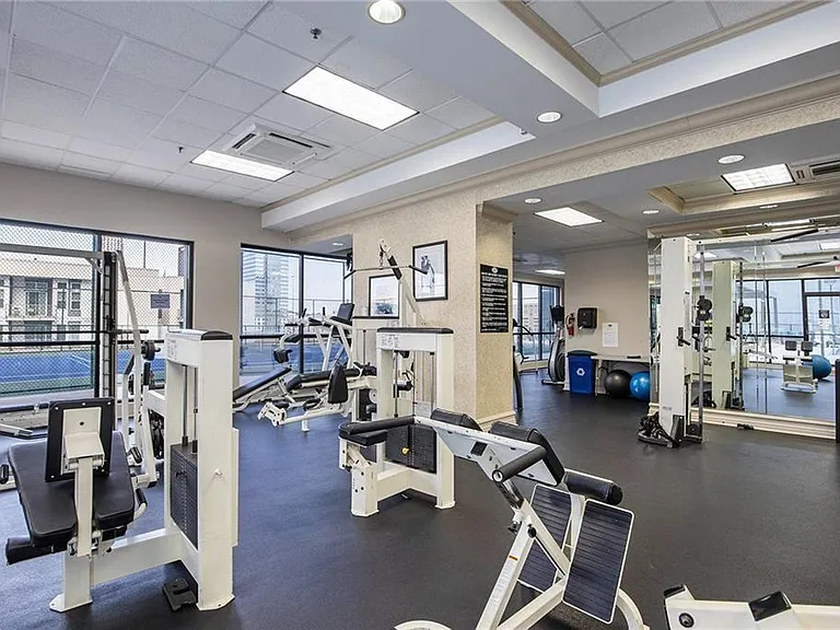 1280 W Peachtree St NW #1402 — Photo 14