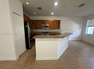 10717 NW 75th Ter, Doral, FL 33178