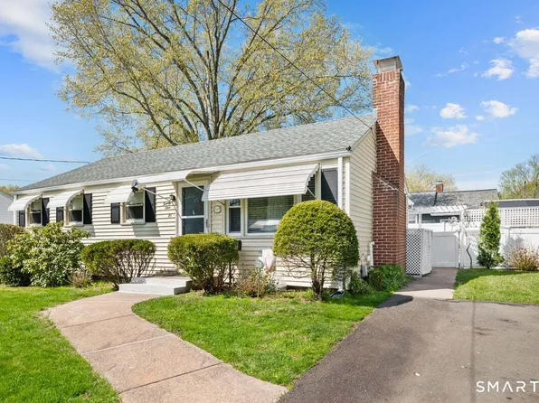 21 Brookside Circle, Wethersfield, CT 06109