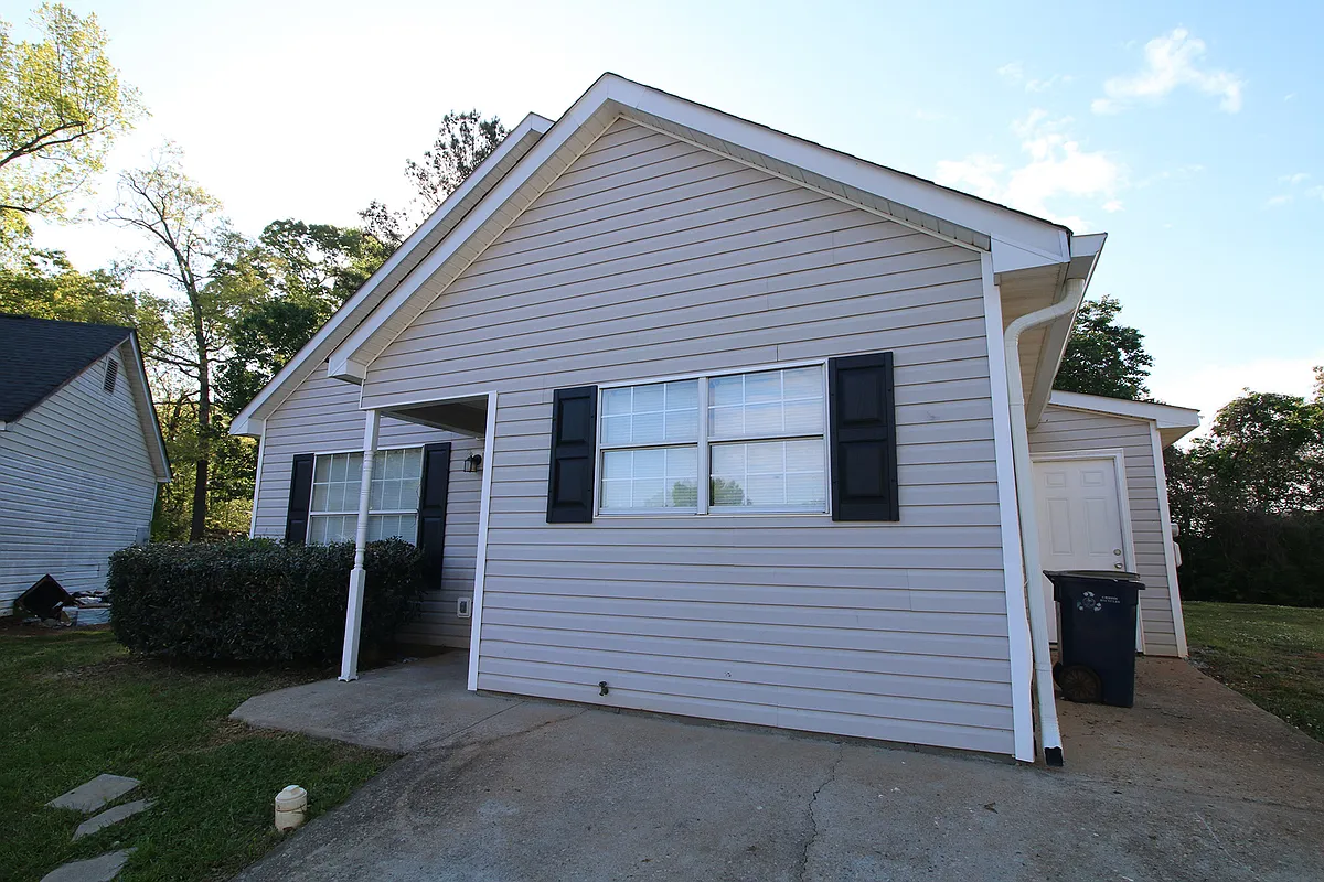 Building Photo - 113 Shandon Ln