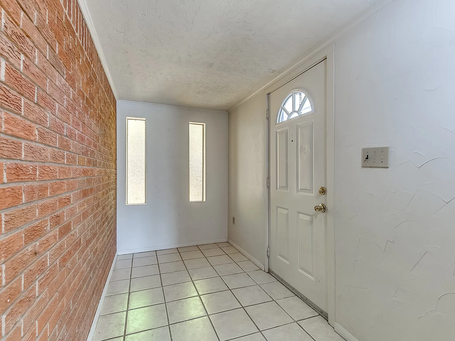316 W Bass Avenue - 1 — Photo 4