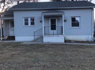 5686 Humbert Rd, Godfrey, IL 62035