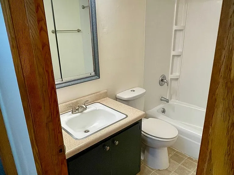 501-505 Mulberry Dr E #509 — Photo 11