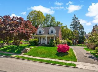 455 Glendale Cir, Springfield, PA 19064