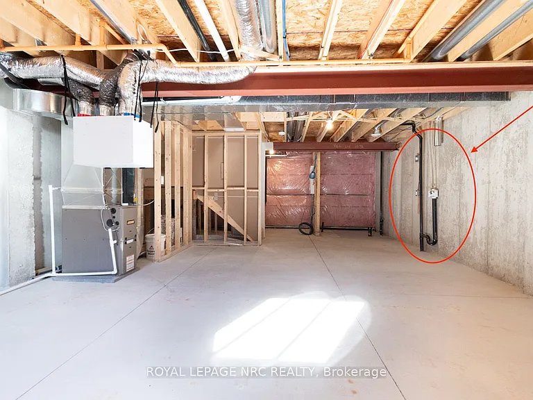 121A Moffatt St #25 — Photo 32