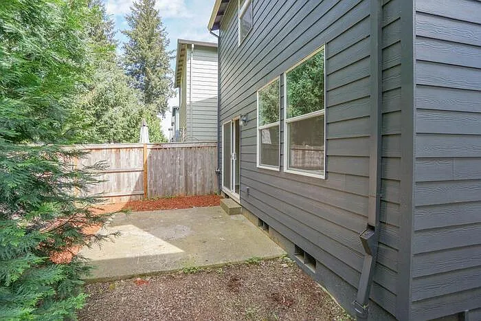 5824 NE 80th Ct — Photo 5