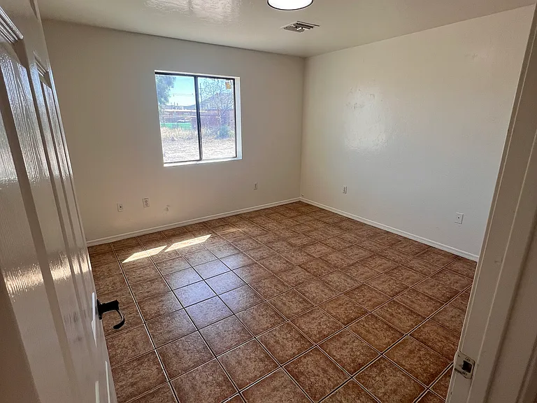 1505 N Yavapai St #1 — Photo 6