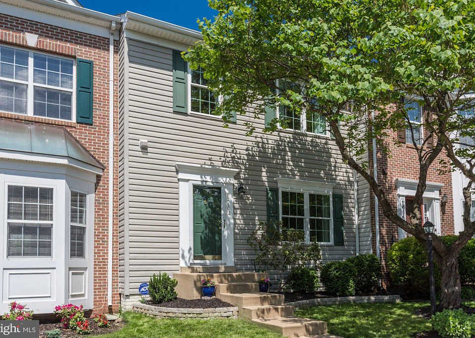1st image of 43102 Candlewick Sq