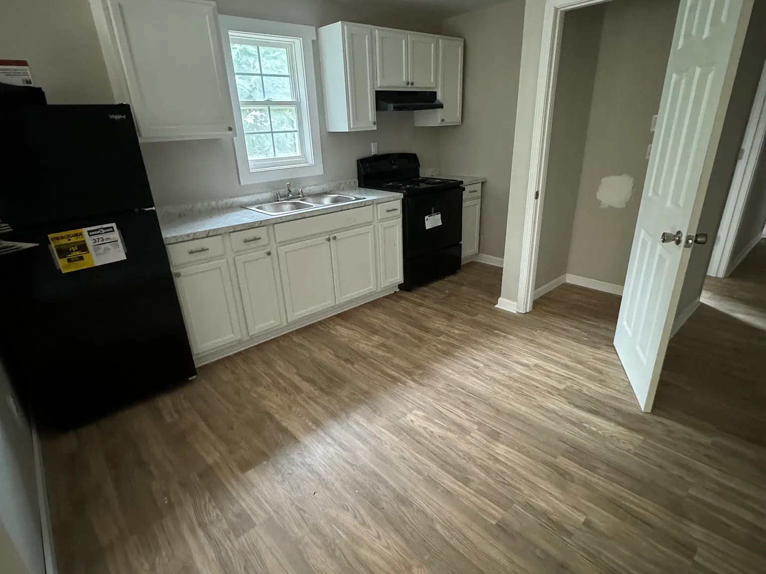 2 bed, $1,000 — Photo 3