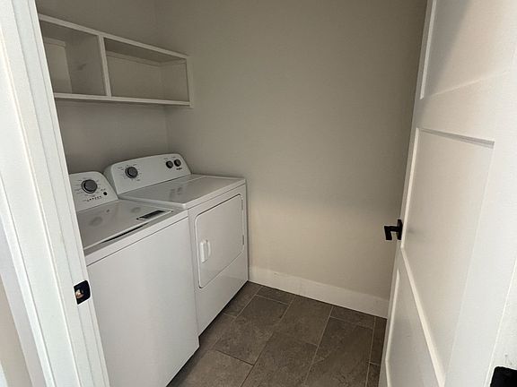 2nd image of 195 Queen St #1
