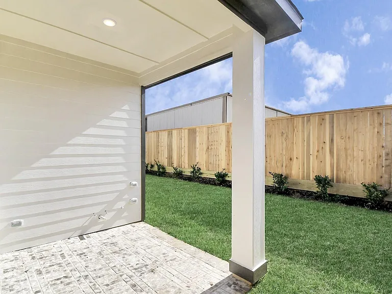 4352 Avron Dr — Photo 27