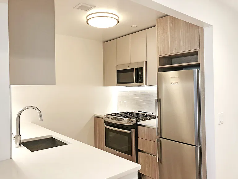 42-20 24th St #11B — Photo 6