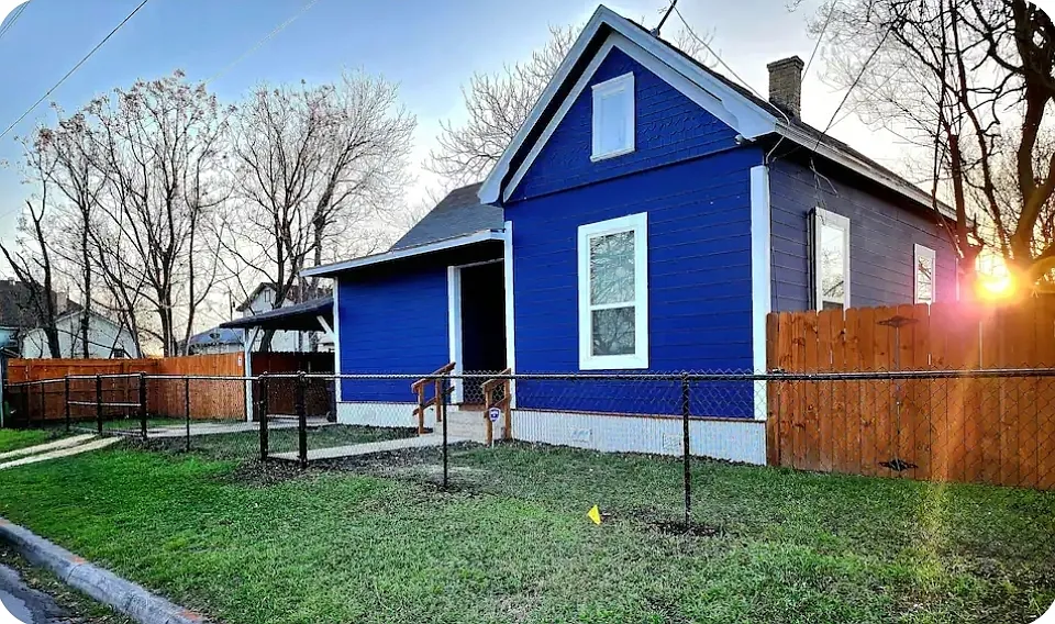 215 N Polaris