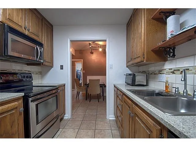 Photo 2 of 25 - 2529 Rio Grande St #69 - Austin, TX Building Photo - 2529 Rio Grande St #69