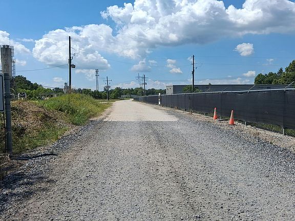4th image of 10087 Isom Sanders Rd
