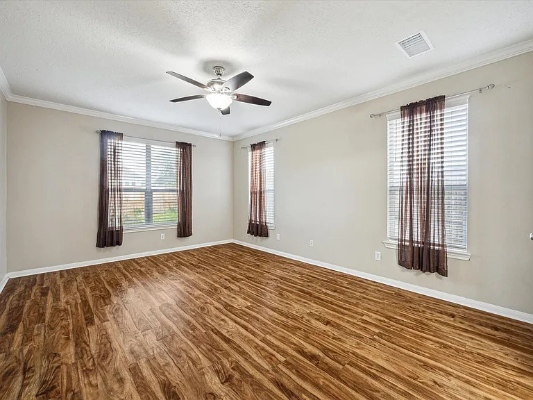 4318 Chestnut Grv — Photo 7
