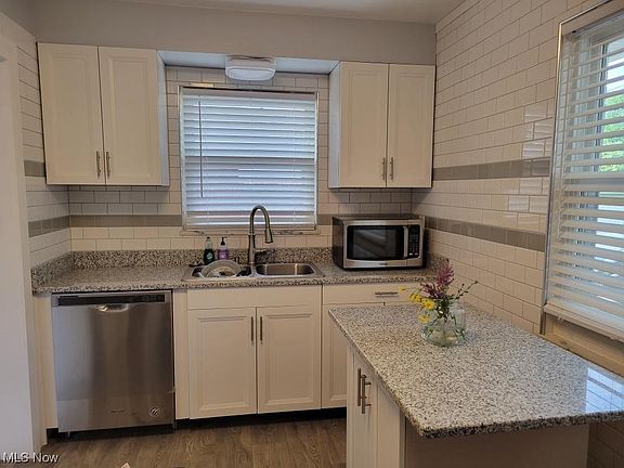 4th image of 7305 Beresford Ave