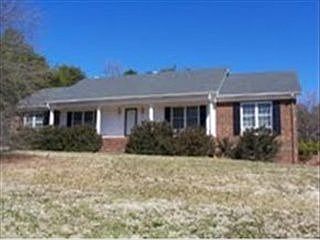 5th image of 601 Orange Dr