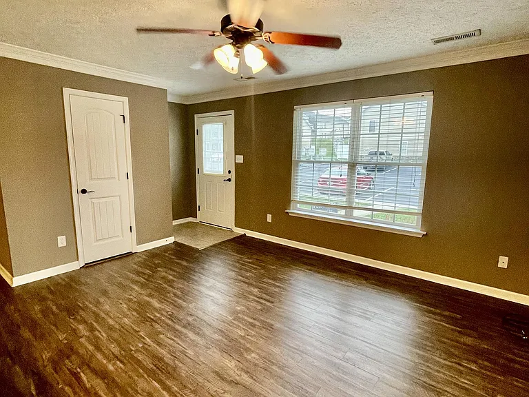 142 Old Tavern Cir #1 — Photo 11