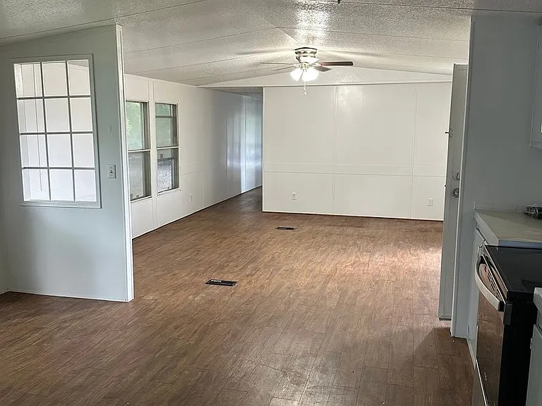 2710 Wilson Rd #6 — Photo 14