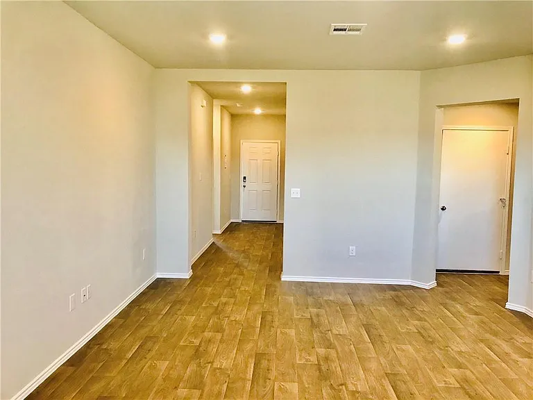 6009 Xene Dr — Photo 5