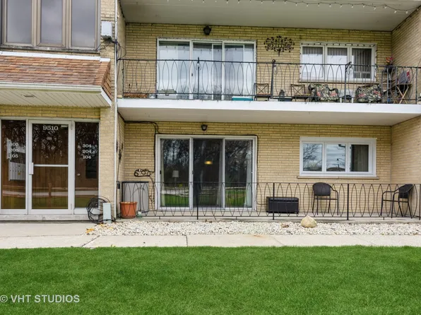 9510 S 86th Ave APT 104, Hickory Hills, IL 60457
