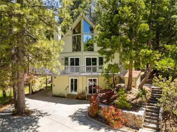 635 Grass Valley Rd, Lake Arrowhead, CA 92352