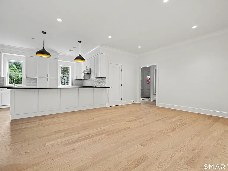 15 Shorelands Pl — Photo 6