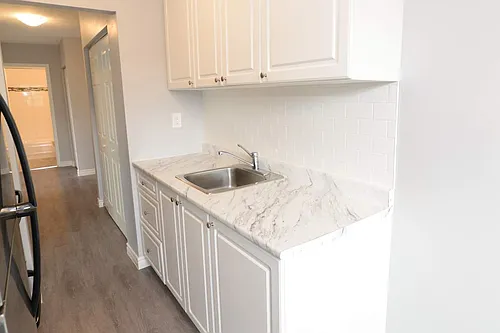 76 Aikman Ave Photo 1