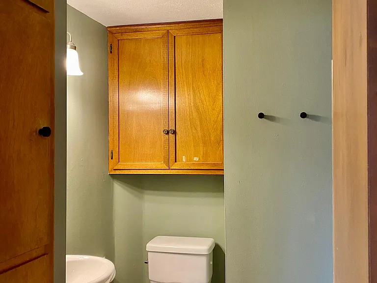 802 N Holcombe Ave — Photo 4