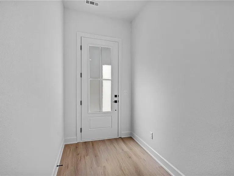 1810 Peacock Rd — Photo 3