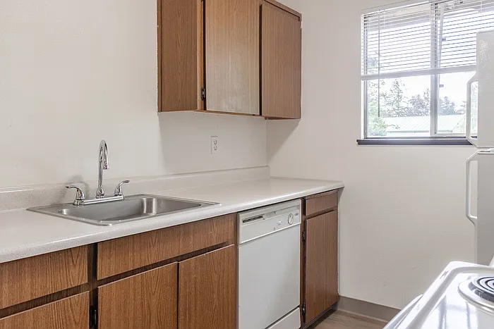 1346 NE 183rd Ave — Photo 8
