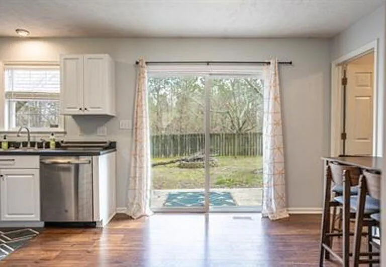 475 Northview Dr — Photo 5