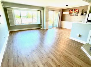 10643 Glen Acres Dr S, Seattle, WA