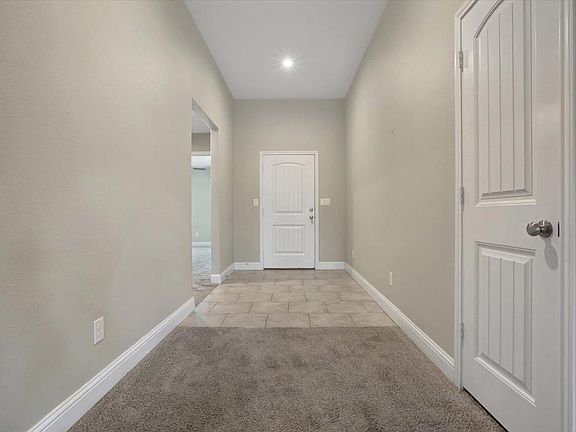 4th image of 2919 Urbana Pl