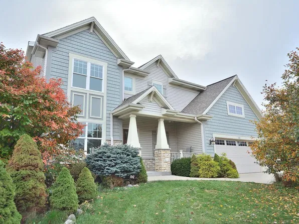 1320 Prairie Creek BOULEVARD, Oconomowoc, WI 53066