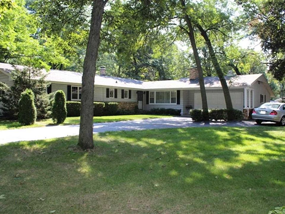 1st image of 3152 Danbury Dr W