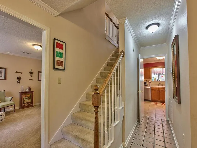 1829 Log Ridge Trl — Photo 2