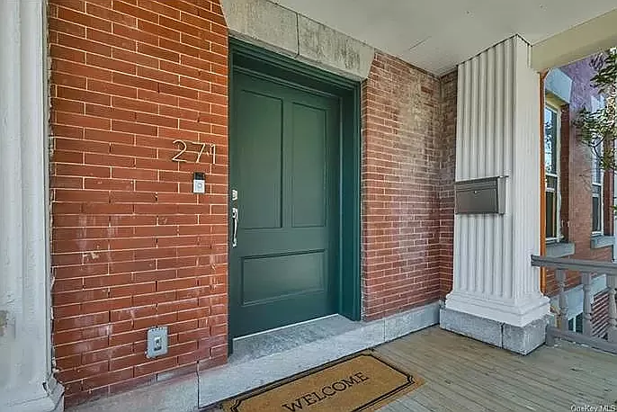 271 Liberty St — Photo 2