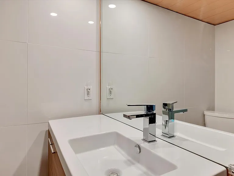 116 Catherine St — Photo 46