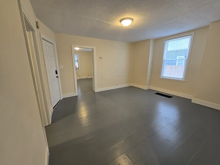 717 31st Ave N #1 — Photo 10