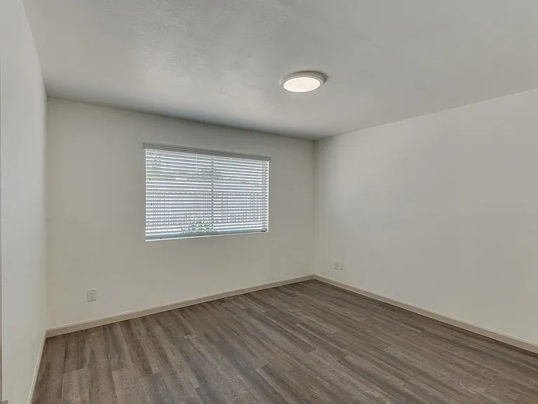 $0 First Month Rent! Remodeled 2 Bed Casita w/ Private Patio, W/D & Pool — Photo 22
