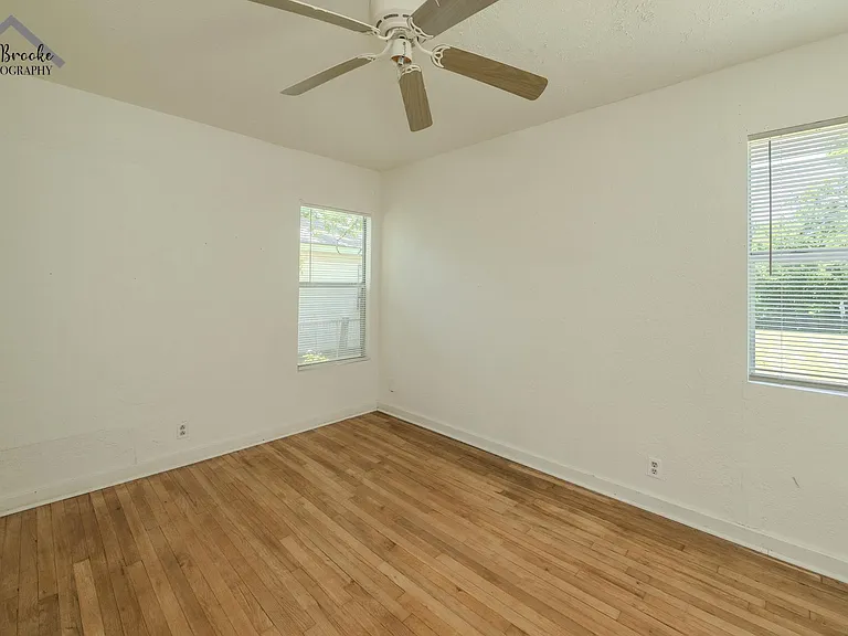 3202 Grant St — Photo 14