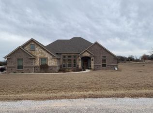 108 Lucy Kirk Ln, Springtown, TX 76082