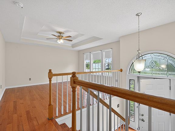 5th image of 1084 Breezy Ln