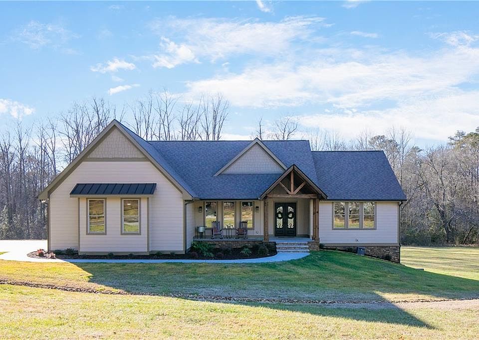 1st image of 260 Towering Oaks Dr