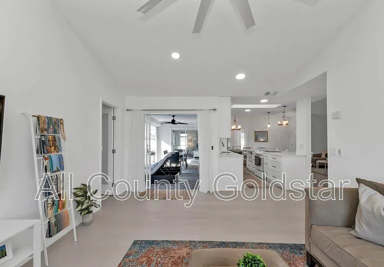 9509 Saint Paul Dr — Photo 42